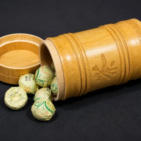 Bamboo Tea Caddy with Mini Pu-erh