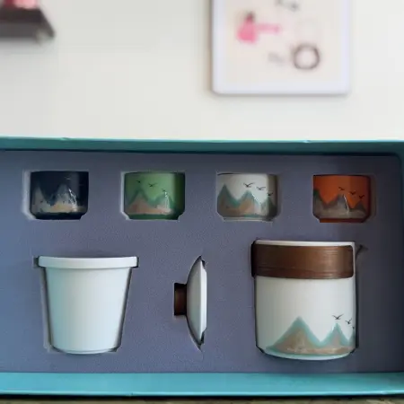 “Rivers & Mountains” Portable Tea Gift Set