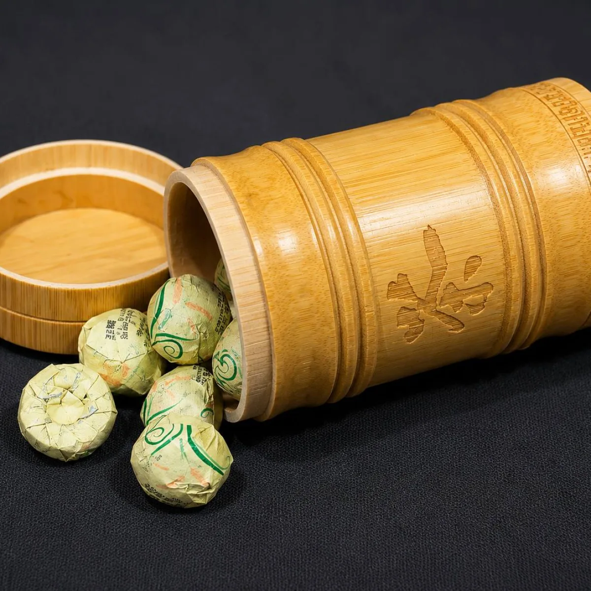 Bamboo Tea Caddy with Mini Pu-erh