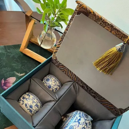 Tea pot and cups Gift Set